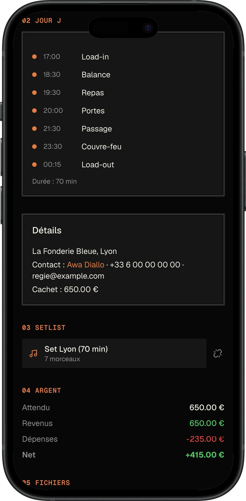 Écran d'un concert sur téléphone : le déroulé de la soirée de 17:00 à 00:15, la salle et son contact de régie, le cachet attendu, puis le résultat de la date avec revenus, dépenses et net.